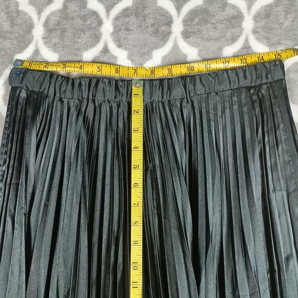 Woolworths Skirt Womens 14 Black Pleated Satin Look Polyester Elastic Waist Goth - Picture 4 of 11